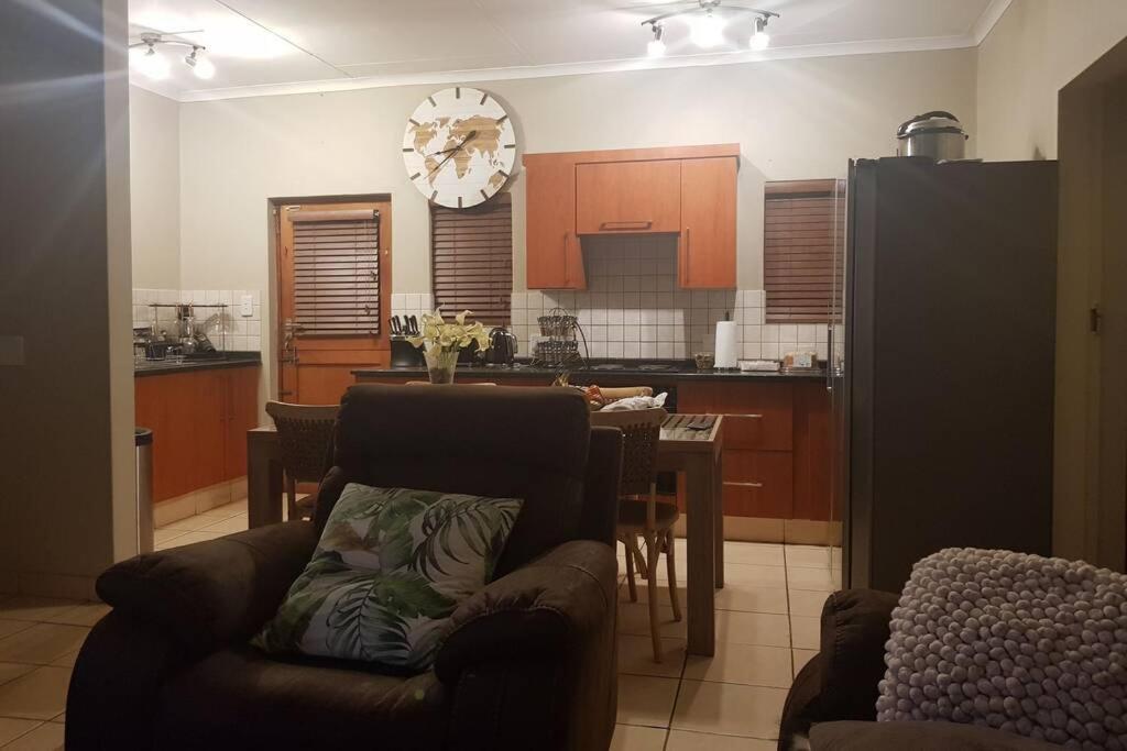 Plush Private Home Polokwane Exterior foto